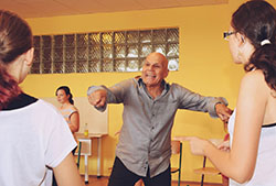 Závěrečné vystoupení z herecké školy 2012 www.letni-herecka-skola.eu